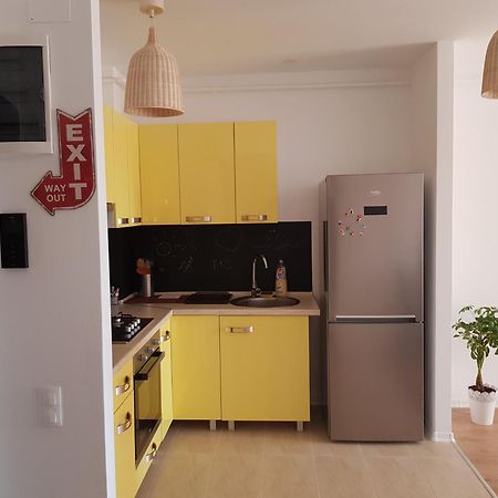 Luxury Apartment With Pool In North Bucharest Cretuleasca エクステリア 写真