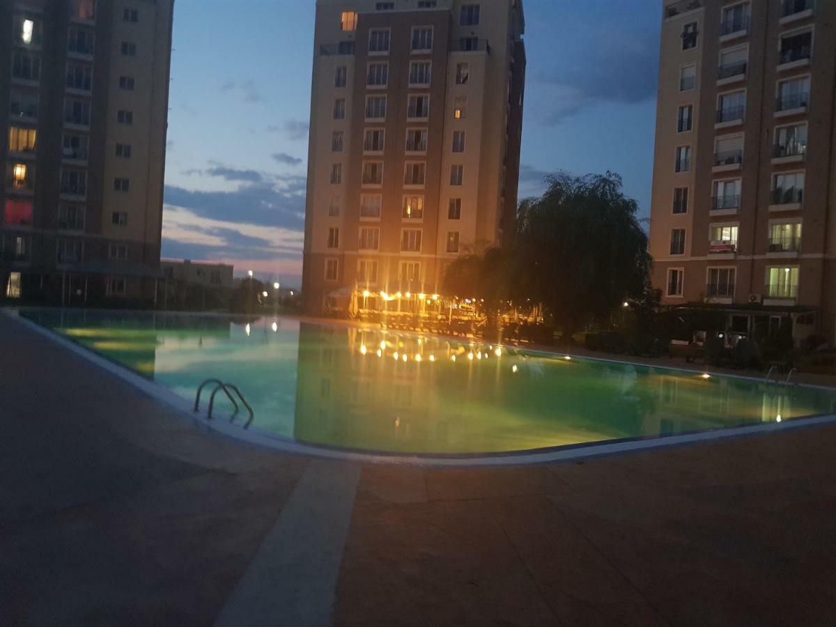 Luxury Apartment With Pool In North Bucharest Cretuleasca エクステリア 写真