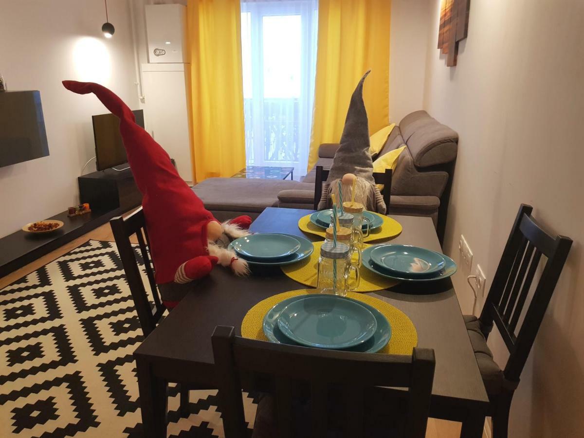 Luxury Apartment With Pool In North Bucharest Cretuleasca エクステリア 写真